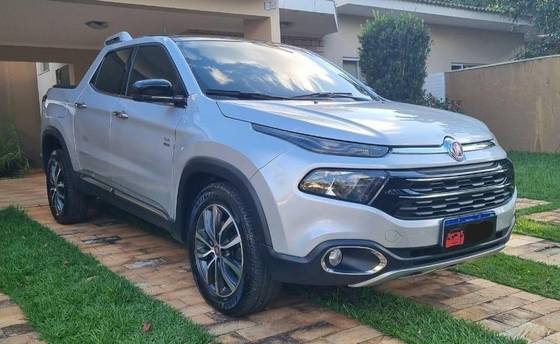 FIAT TORO 2.0 16V TURBO DIESEL VOLCANO 4WD AT9